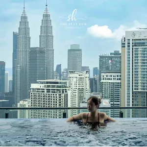 The Luxe Klcc View Sky Pool Апартаменты